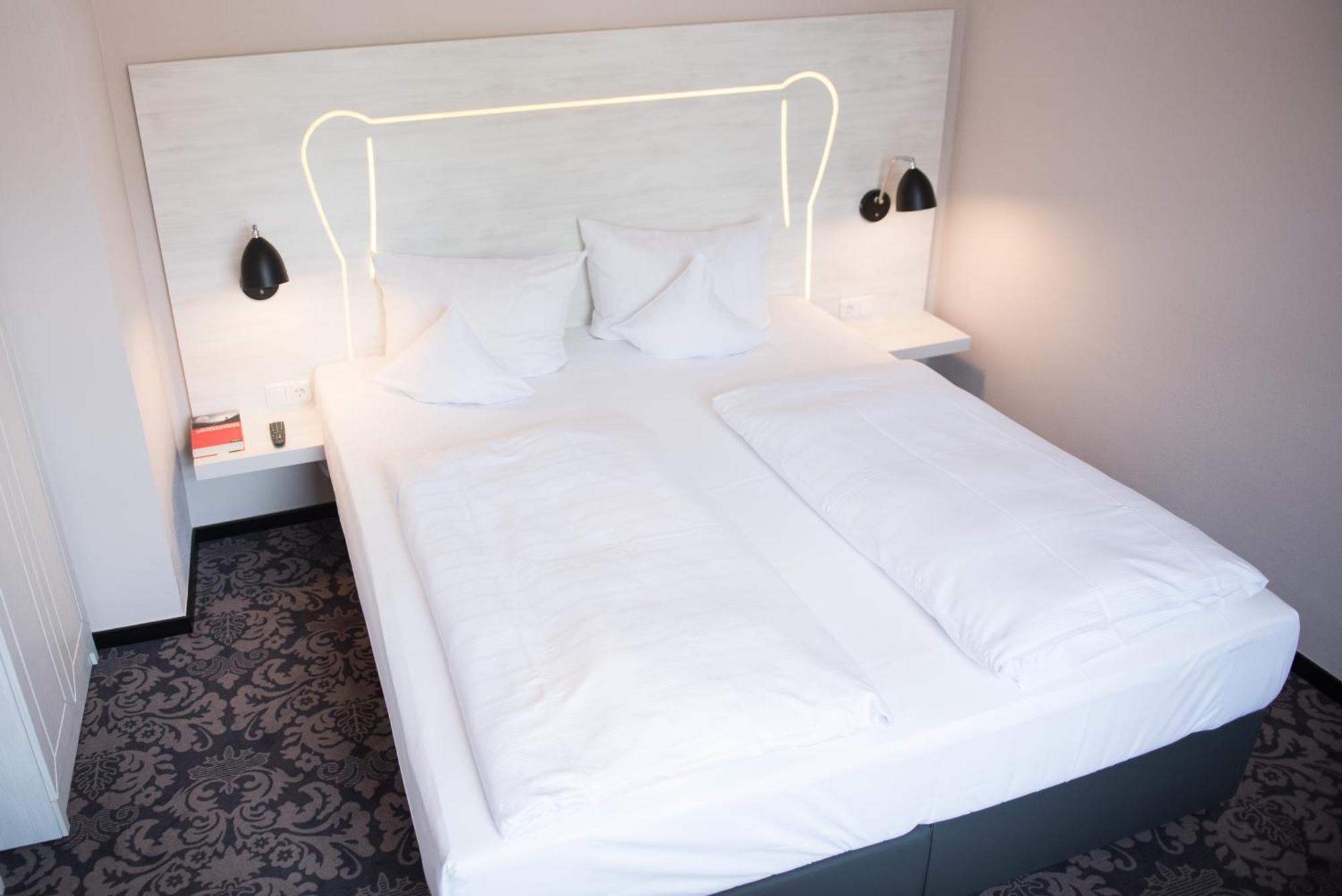 Parkhotel Schillerhain Kirchheimbolanden Cameră foto
